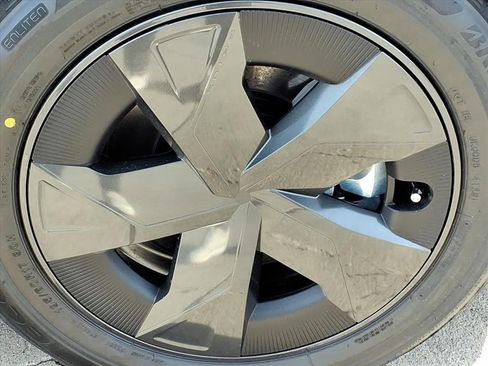 New 2026 Toyota Prius LE image 4