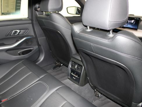 Used 2025 BMW 330i Sedan RWD image 30