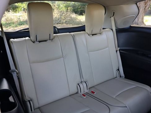 Used 2017 INFINITI QX60 Luxe w/ Premium Plus Package AWD/4WD image 22