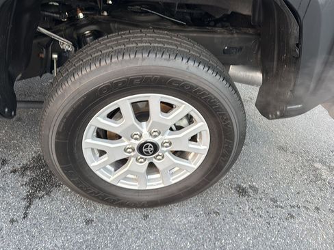 Certified 2024 Toyota Tacoma SR5 image 30