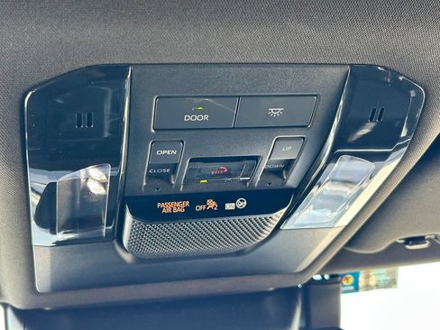 Used 2025 Lexus GX 550 w/ Accessory Package (2T) AWD/4WD image 22