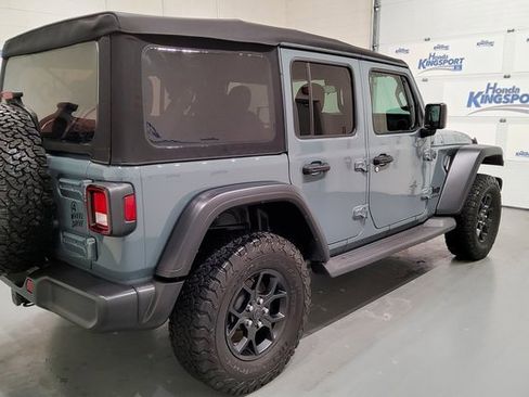 Used 2024 Jeep Wrangler Willys image 3
