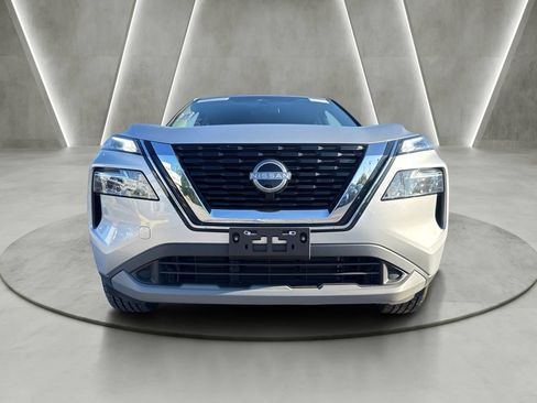 Used 2023 Nissan Rogue SV AWD/4WD image 2