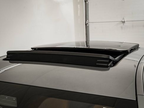 Used 2024 BMW X6 M60i w/ Dynamic Handling Package image 14