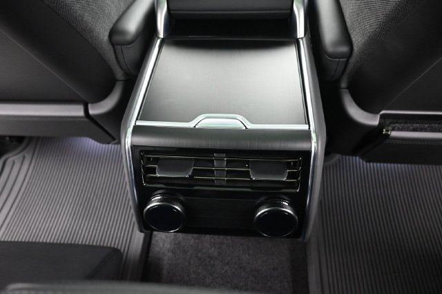 Used 2024 Land Rover Range Rover SV AWD/4WD image 26