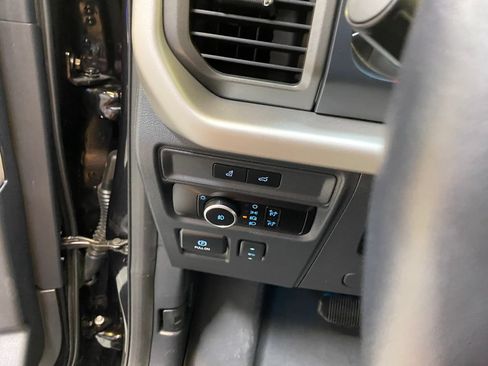 Used 2023 Ford Expedition XLT RWD image 35