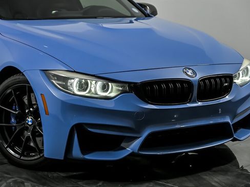 Used 2018 BMW M4 Coupe RWD image 2