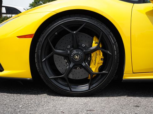 Used 2020 Lamborghini Huracan EVO AWD/4WD image 13