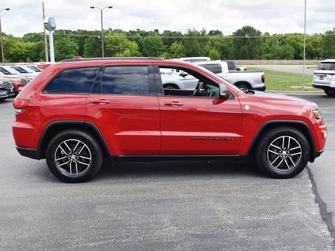 Used 2017 Jeep Grand Cherokee Trailhawk w/ Trailhawk Luxury Group AWD/4WD image 14