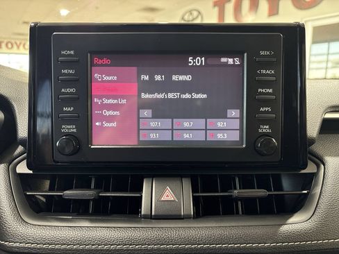 Certified 2019 Toyota RAV4 LE AWD/4WD image 17