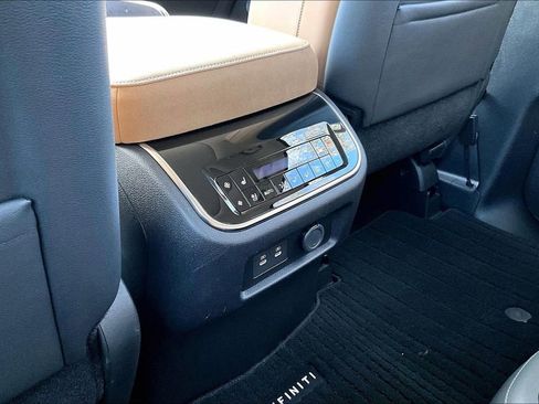Used 2025 INFINITI QX80 Luxe image 33