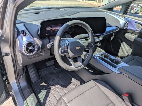 Used 2026 Chevrolet Equinox EV LT image 10