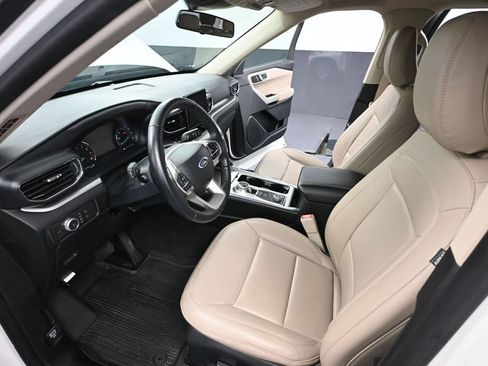 Used 2022 Ford Explorer XLT AWD/4WD image 22