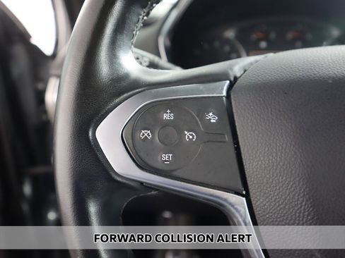 Used 2023 Chevrolet Traverse LT image 4