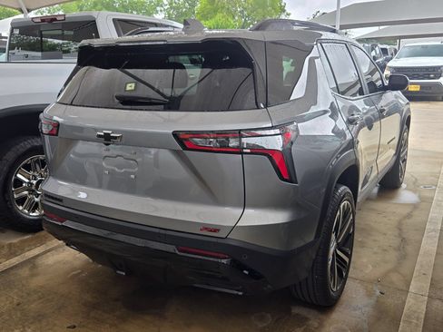 Used 2026 Chevrolet Equinox RS FWD image 8