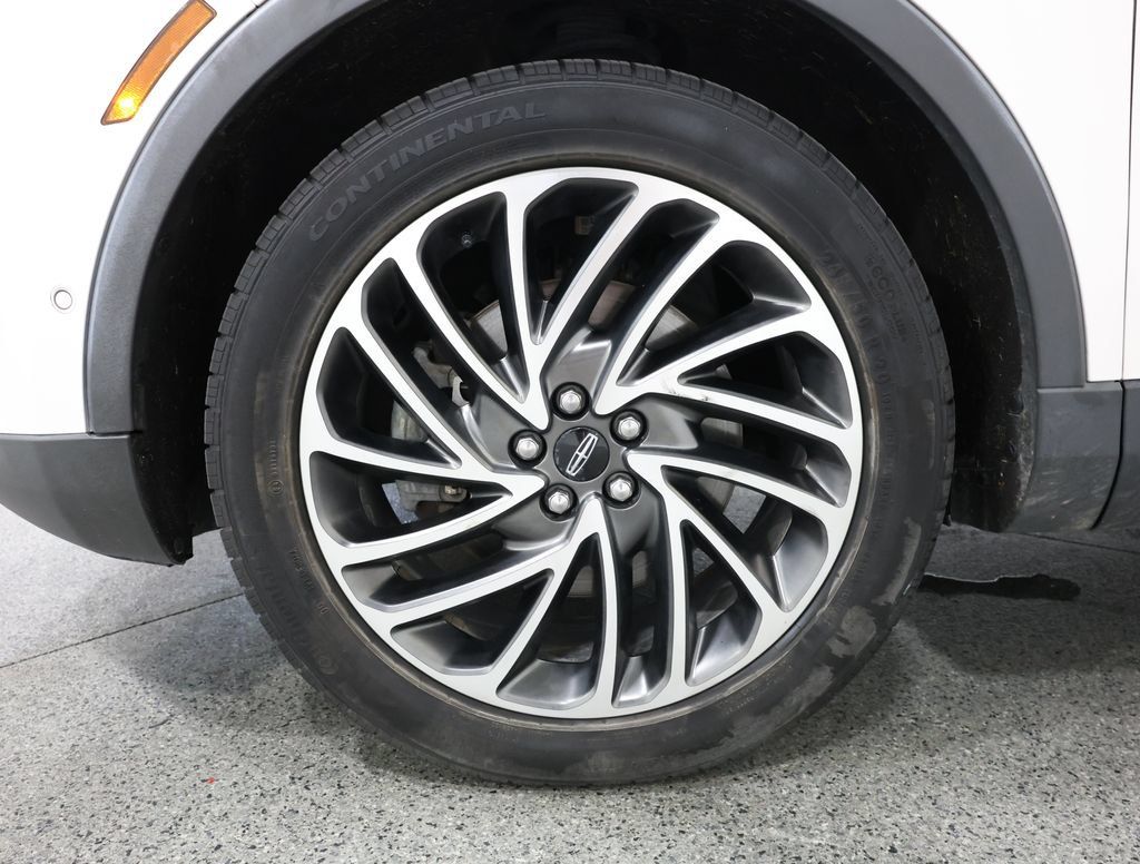Used 2019 Lincoln Nautilus Reserve AWD/4WD image 5