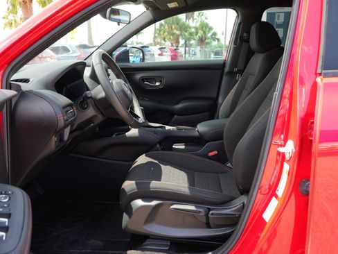 Used 2024 Honda HR-V Sport image 7