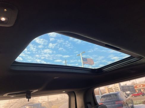 Used 2022 Jeep Grand Wagoneer Series II image 40