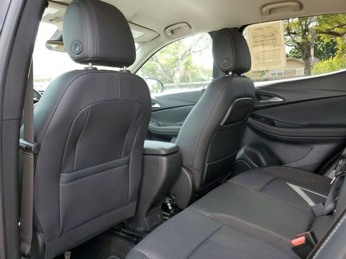 Used 2022 Buick Encore GX Select image 10