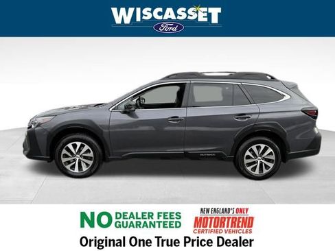 Used 2023 Subaru Outback Premium image 2