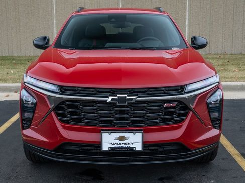 New 2026 Chevrolet Trax RS image 2