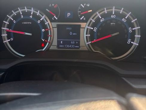 Used 2016 Toyota 4Runner SR5 AWD/4WD image 12
