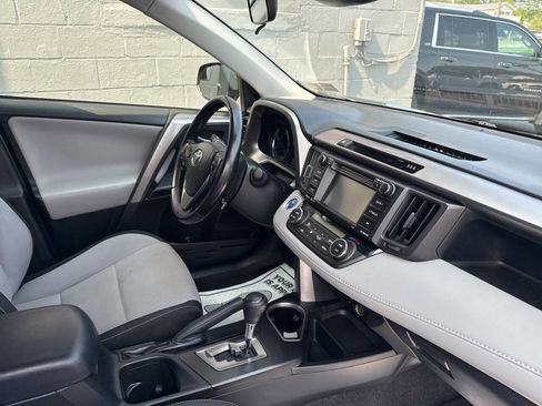 Used 2017 Toyota RAV4 XLE image 27