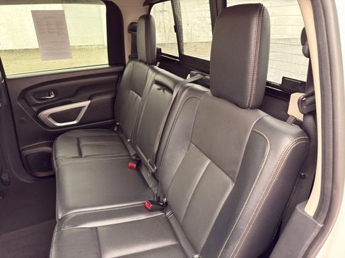 Used 2016 Nissan Titan SL image 46