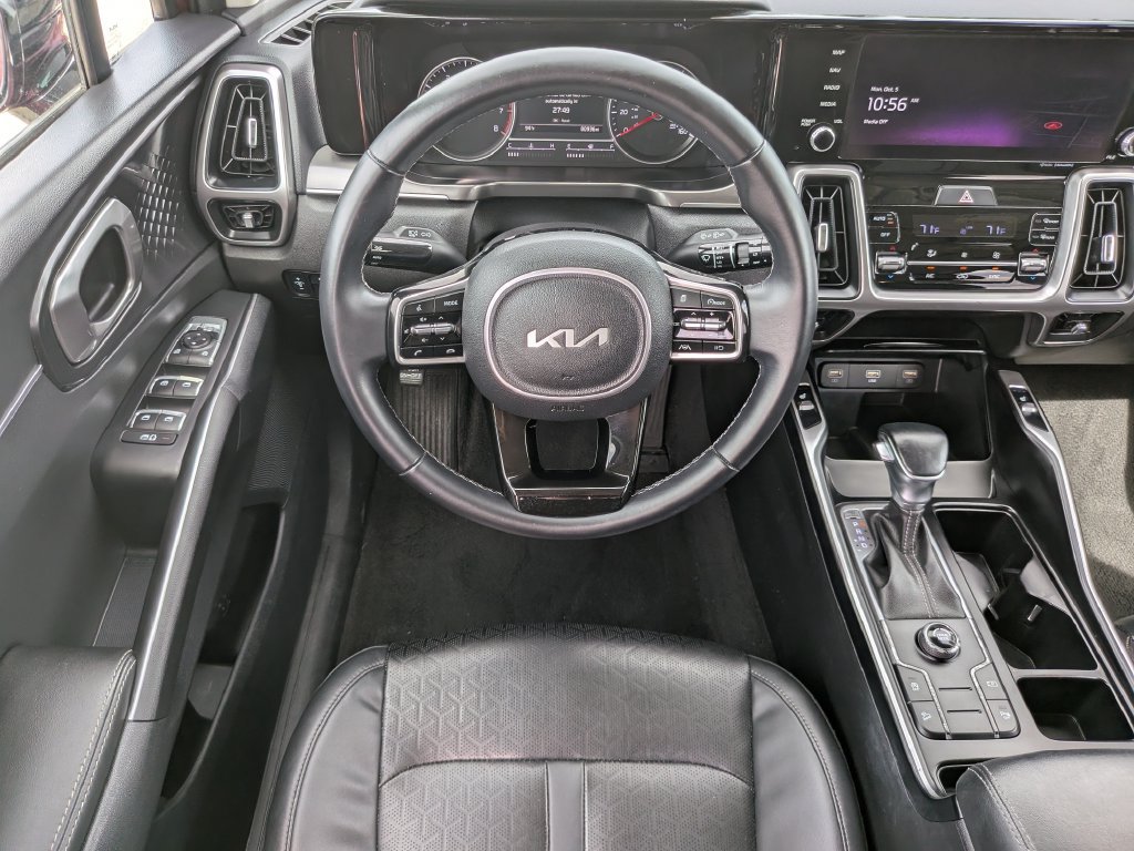 Used 2022 Kia Sorento S w/ Panoramic Sunroof Package FWD image 15