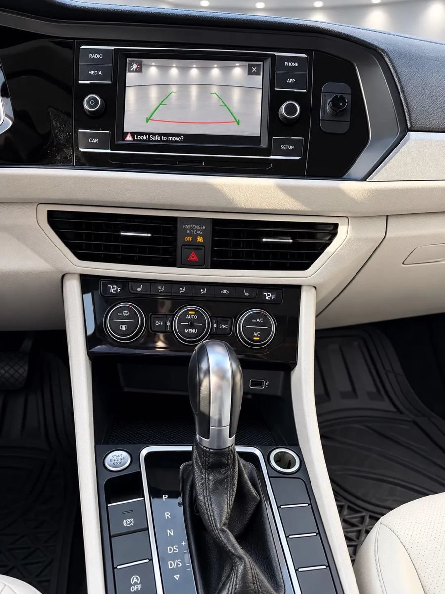 Used 2019 Volkswagen Jetta SE FWD image 15