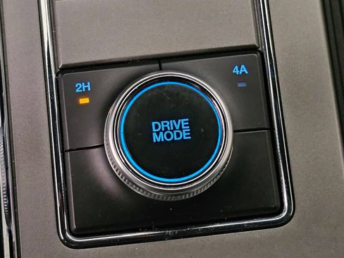 Used 2020 Ford Expedition XLT AWD/4WD image 12