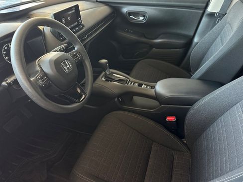 Used 2025 Honda HR-V LX image 9