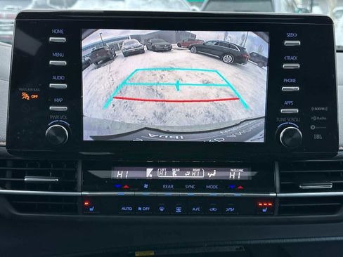 Used 2023 Toyota Sienna XSE image 30