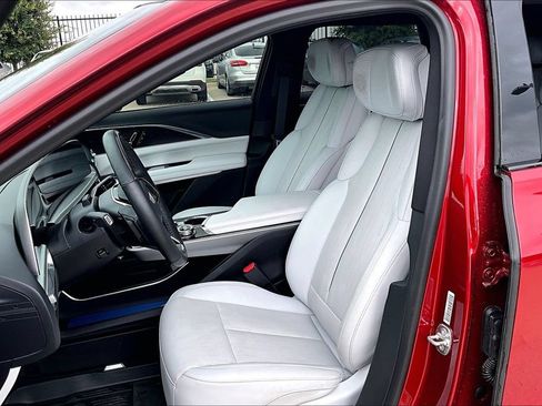 Used 2024 Cadillac Lyriq Luxury RWD image 31