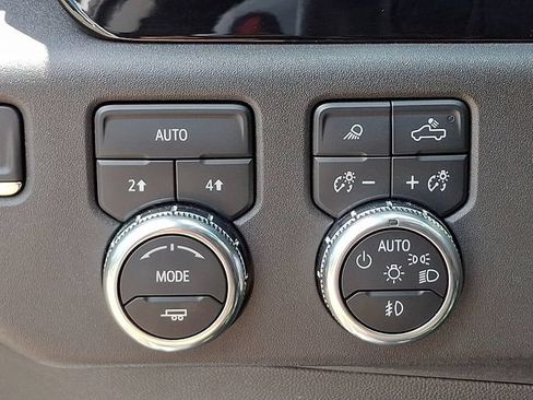 Used 2024 GMC Sierra 1500 SLT AWD/4WD image 24