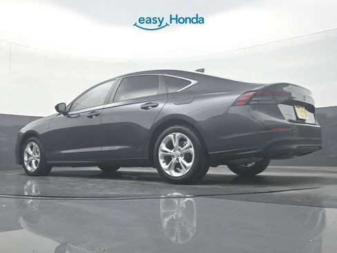 Used 2025 Honda Accord LX image 31
