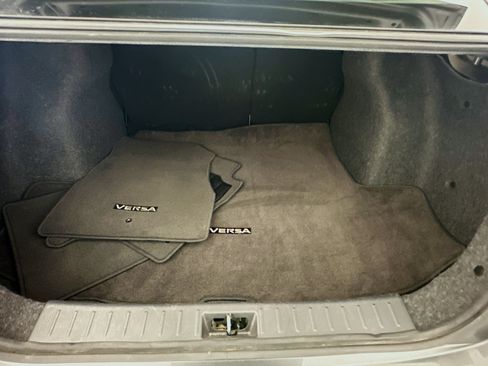 Used 2025 Nissan Versa SV FWD image 29