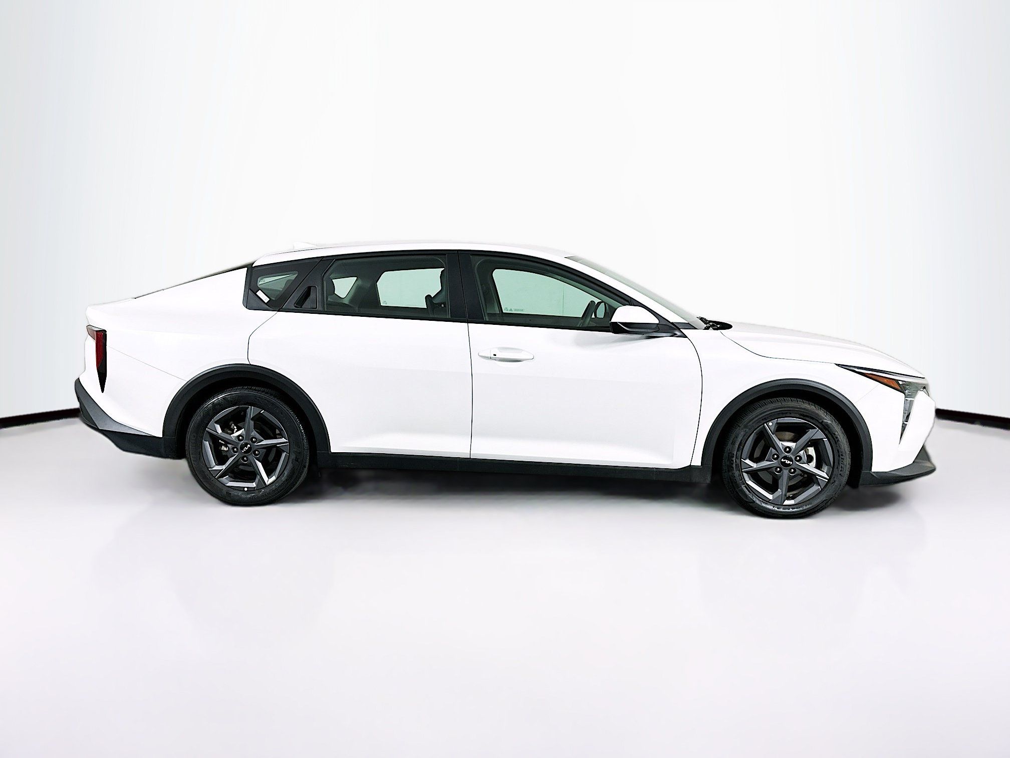 Used 2025 Kia K4 FWD image 10