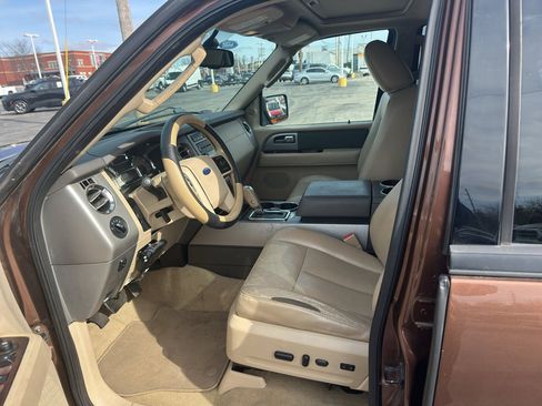 Used 2012 Ford Expedition XLT image 5