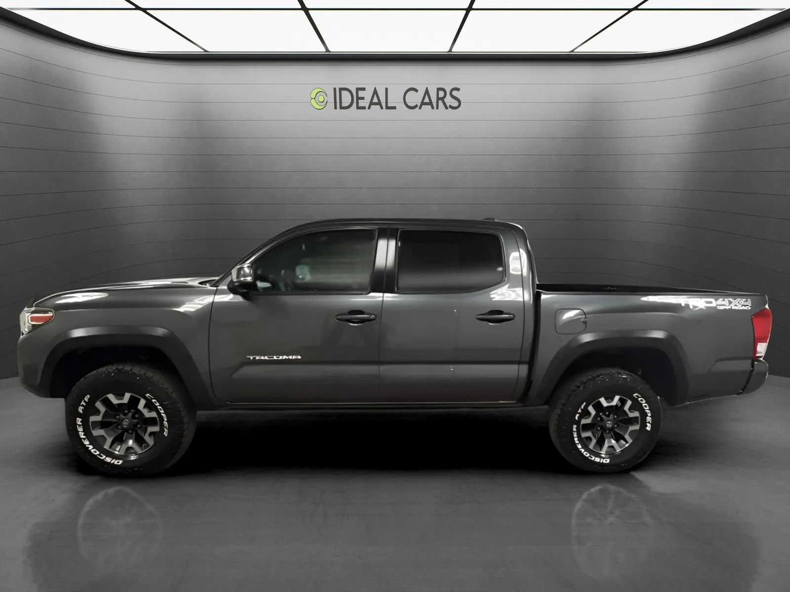 Used 2019 Toyota Tacoma TRD Off-Road w/ Technology Package AWD/4WD image 8