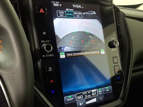 Used 2025 Subaru Crosstrek 2.5i Limited AWD/4WD image 4