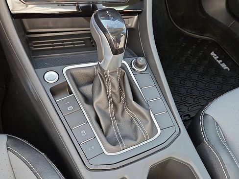 New 2025 Volkswagen Jetta SE image 15