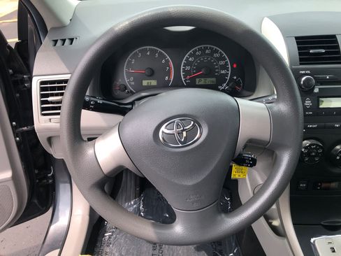 Used 2010 Toyota Corolla LE FWD image 9