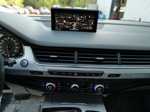 Used 2019 Audi Q7 2.0T Premium w/ Convenience Package image 21