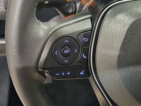 Used 2021 Toyota RAV4 XLE Premium image 46