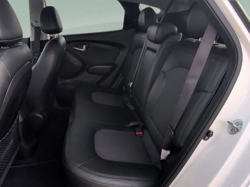 Used 2011 Hyundai Tucson GLS w/ Navigation Pkg 2 image 34