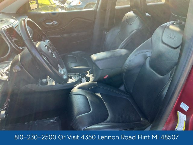 Used 2016 Jeep Cherokee Limited w/ Luxury Group AWD/4WD image 18