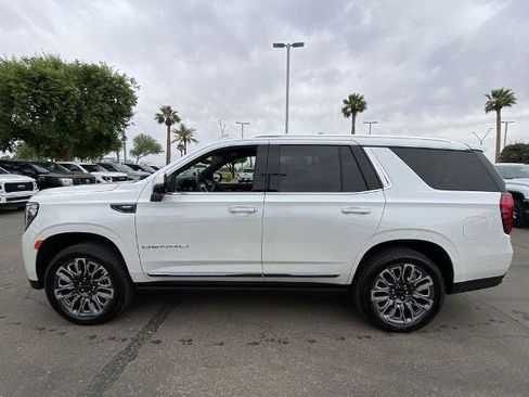Used 2023 GMC Yukon Denali Ultimate AWD/4WD image 4