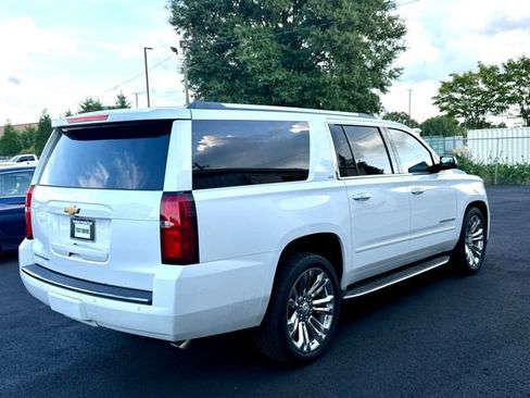 Used 2016 Chevrolet Suburban LTZ RWD image 6