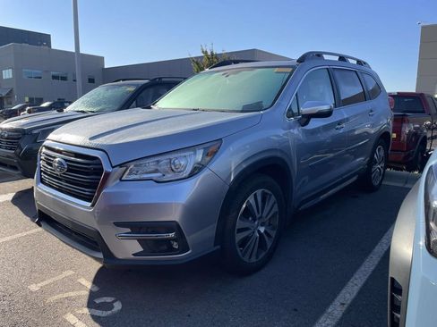 Used 2022 Subaru Ascent Touring AWD/4WD image 2